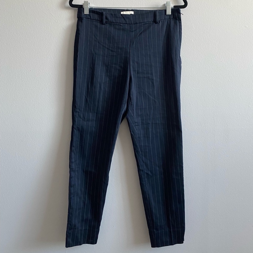 H&M NWOT Slim Fit Straight Leg Pinstripe Slacks/Trousers - Size 8 in Deep Navy